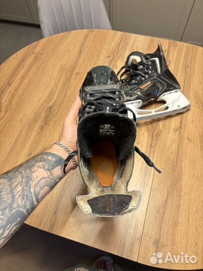 Коньки хоккейные Easton se16