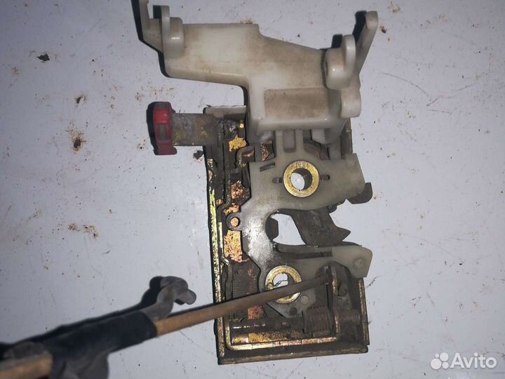 Замок двери Audi 80 B2 передние задние