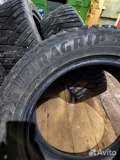 Goodyear UltraGrip 235/55 R18