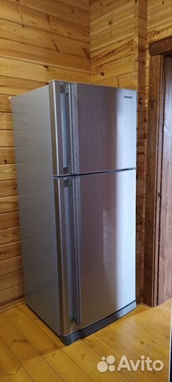 Холодильник hitachi
