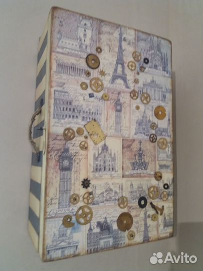 Шкафчик навесной