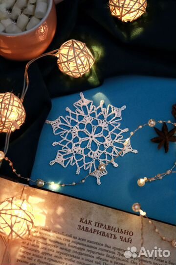 Вязаные снежинки для зимнего декора дома