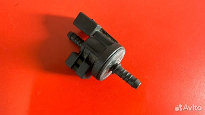 Клапан вентиляции Audi A6 C6 AUK 3.2 2008