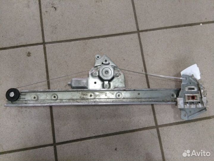 Стеклоподъемник задний правый Suzuki Grand Vitara