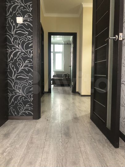 2-к. квартира, 60 м², 3/16 эт.
