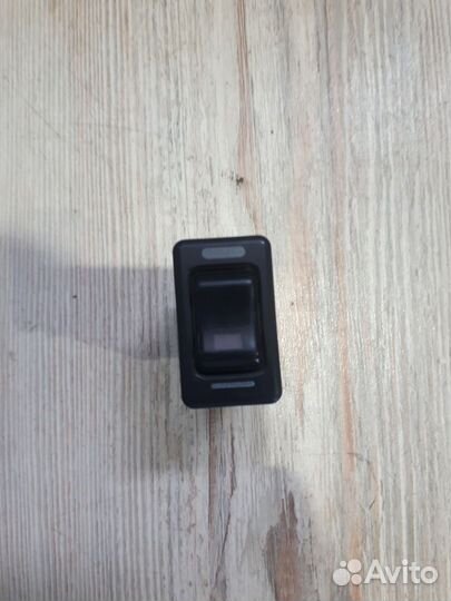 Кнопка подогрева сиденья Nissan almera classic B10