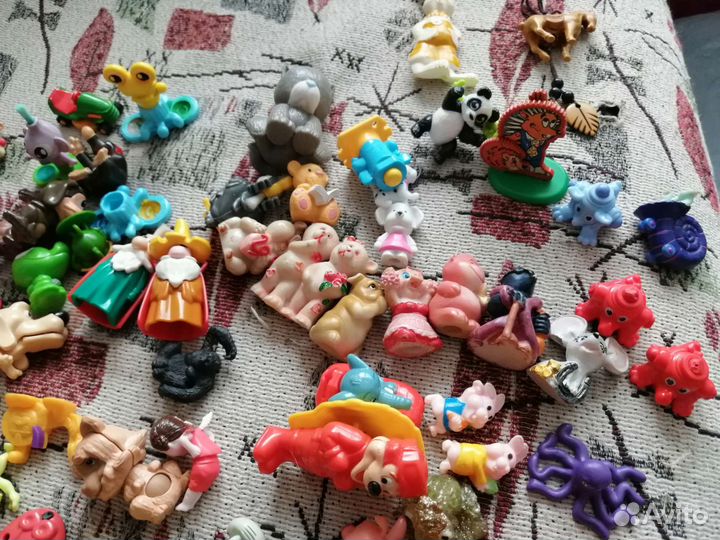 Игрушки из киндера пакетом