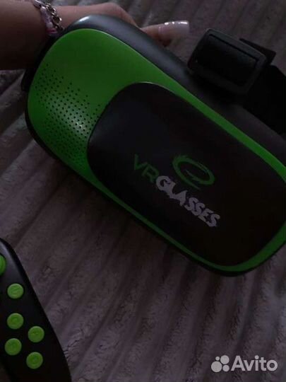 Очки виртуальной реальности с пультом