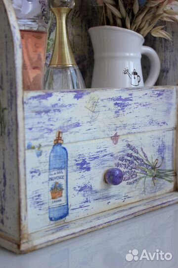 Декоративная подставка в стиле шебби-шик
