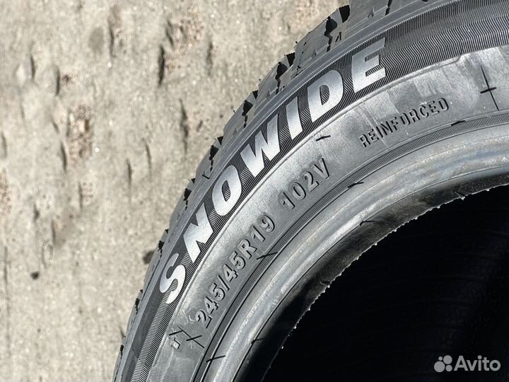 Sunwide Snowide 215/55 R17 152H