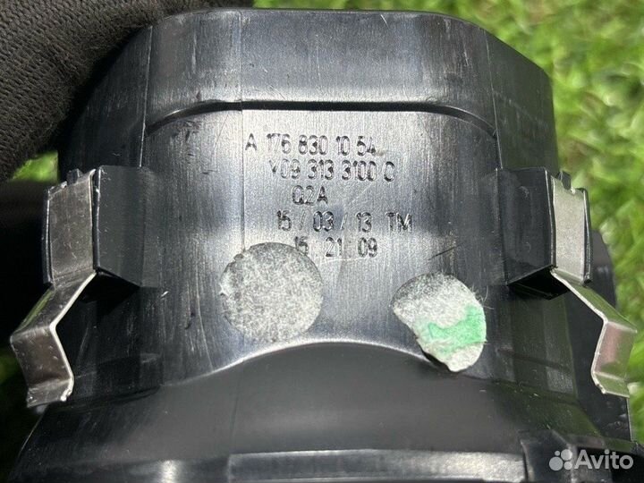 Дефлектор воздушный Mercedes-Benz A-Class W176