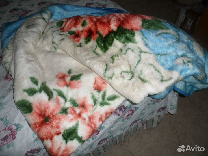 Продам пледы,новые и б/у