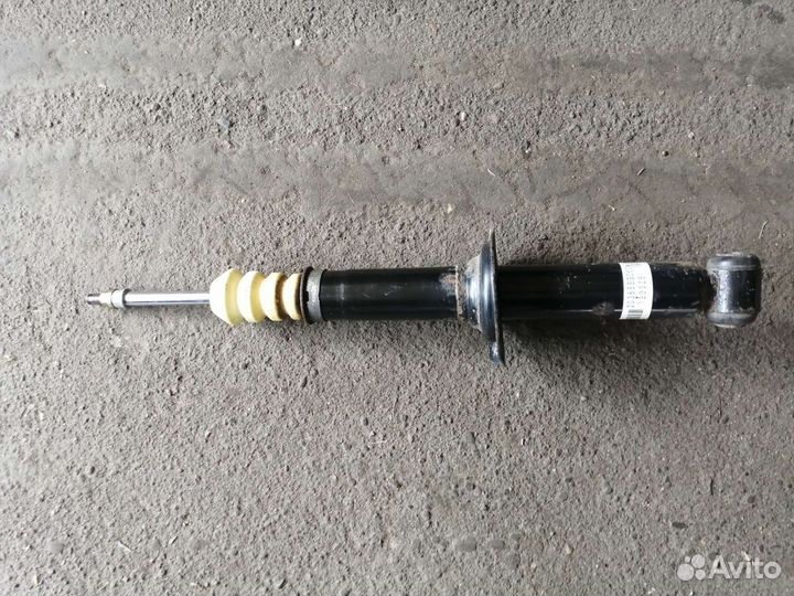 Амортизатор задний subaru forester