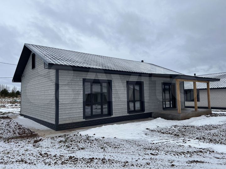 Дом 100 м² на участке 8 сот.