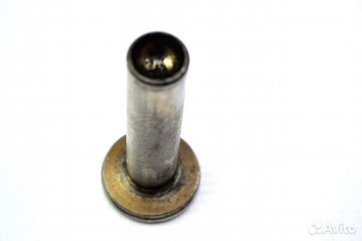 Толкатель mack DM690S