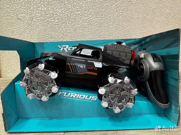 Машинка на радиоуправлении