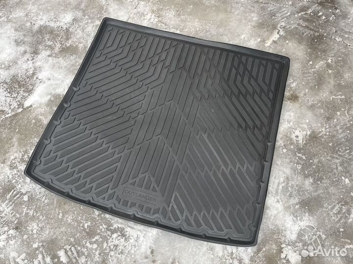 Коврик багажника Misubishi Outlander