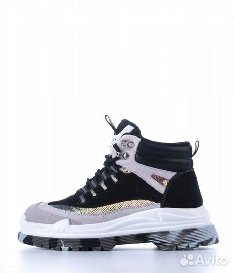 Кроссовки демисезонные женские