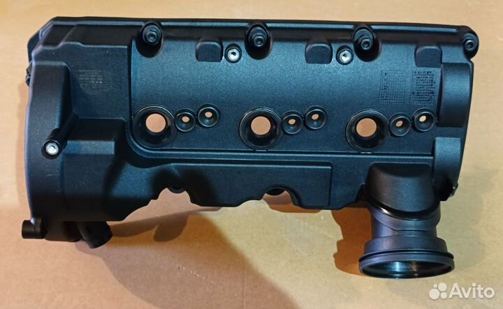 Клапанная крышка A6C7 3.0 cdud