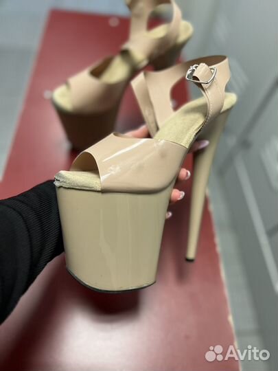 Стрипы pleaser 37 тройки