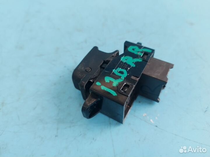 Кнопка стеклоподъёмника заднего для Hyundai i20