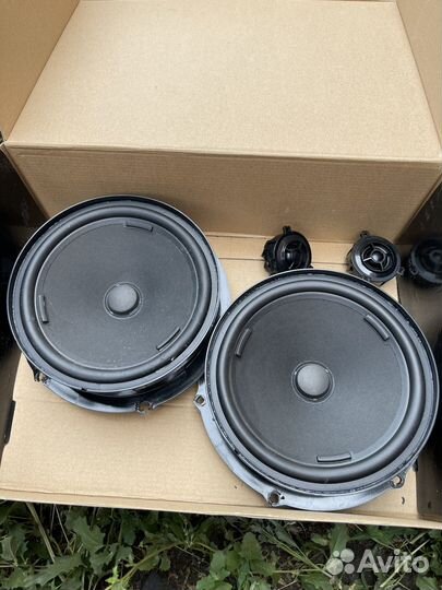 Штатная акустика от Volkswagen Tiguan 2