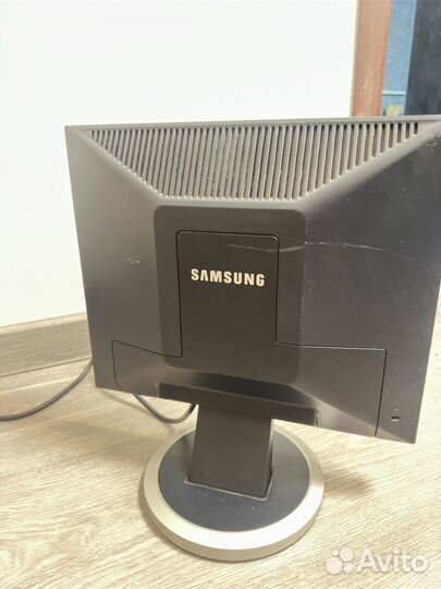 Samsung syncmaster 740n