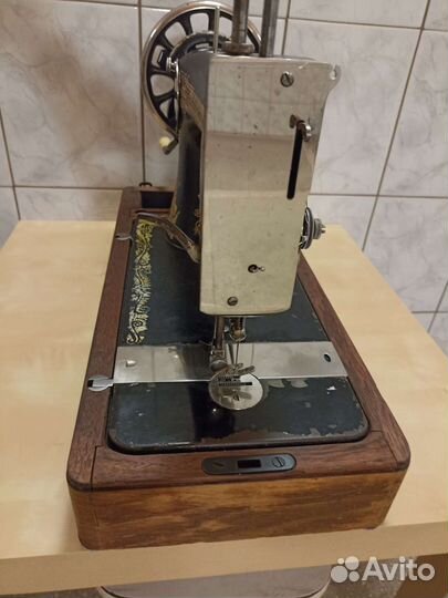 Швейная машинка 