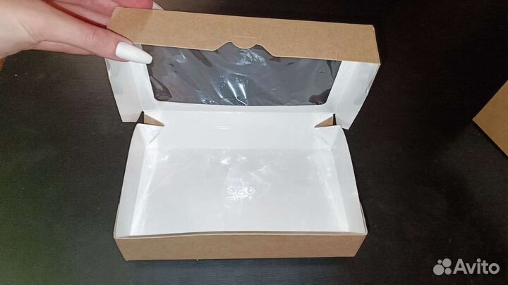 Крафтовые коробки с окошком