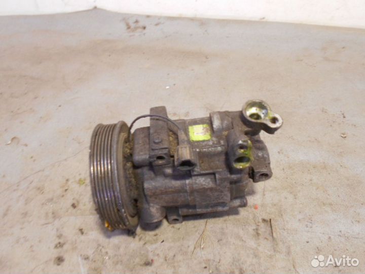 Компрессор кондиционера Nissan Sunny FNB15 44021