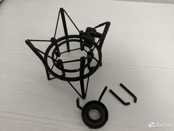 Микрофон AKG P220