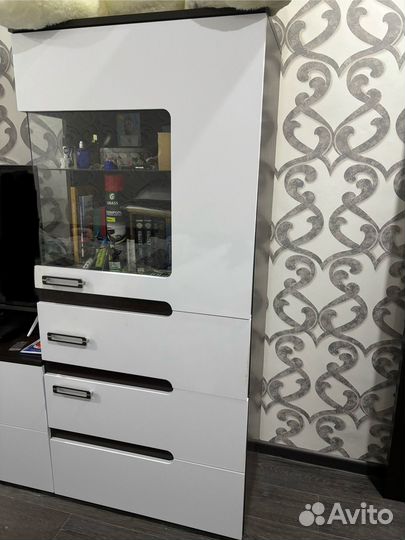 Стенка в гостиную