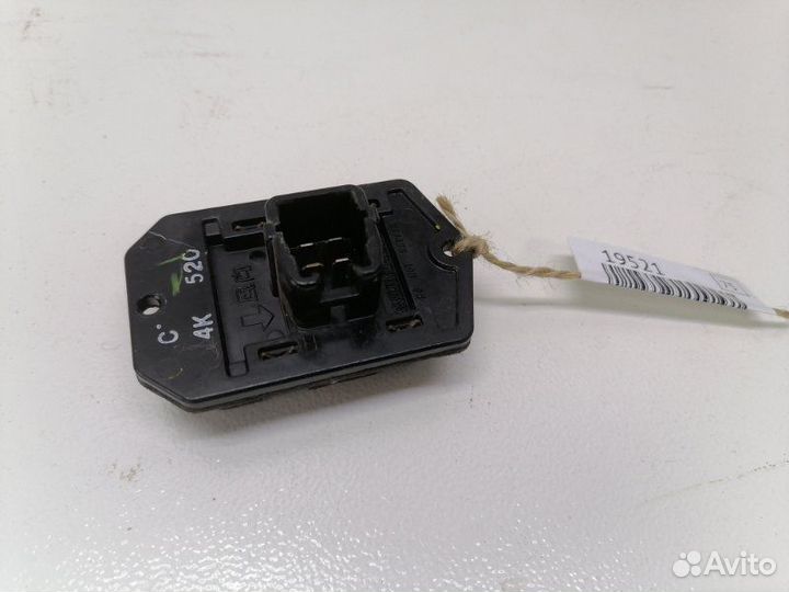 Резистор отопителя Toyota Corolla E150