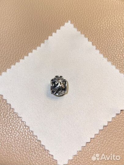 Pandora шарм древо жизни