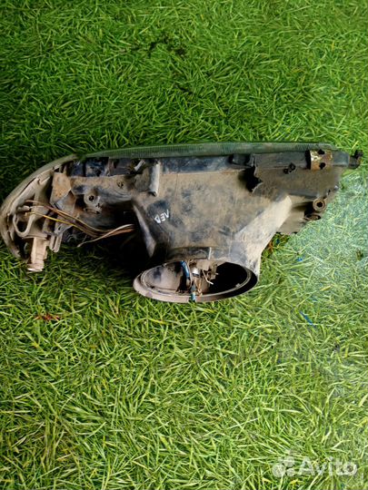 Фара передняя левая для Ауди 80 Б3 1.8л 1990г