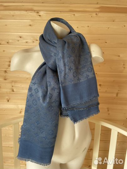 Luis vuitton палантин