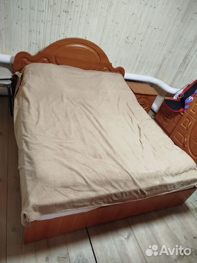 Спальный гарнитур бу