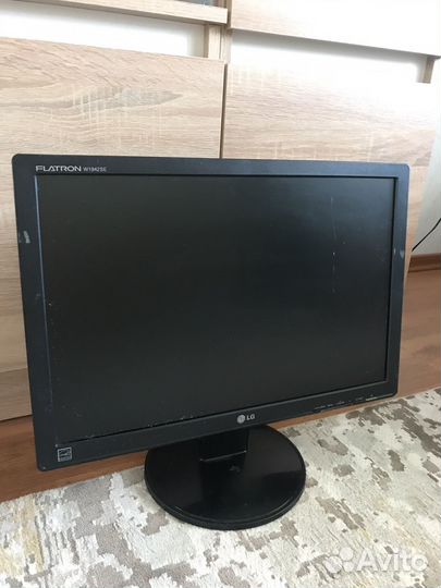 Монитор LG flatron w1942se