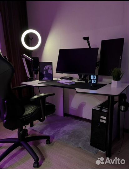 Игровой компьютерный стол