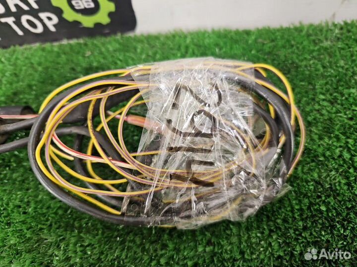 Разъем вентилятора охлаждения Volkswagen Passat B6