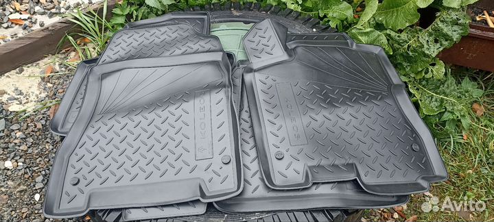 Оригинальные ковры салона Рено Колеос