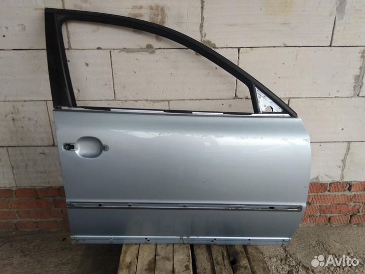 Дверь передняя правая Volkswagen Passat (B5+) (20