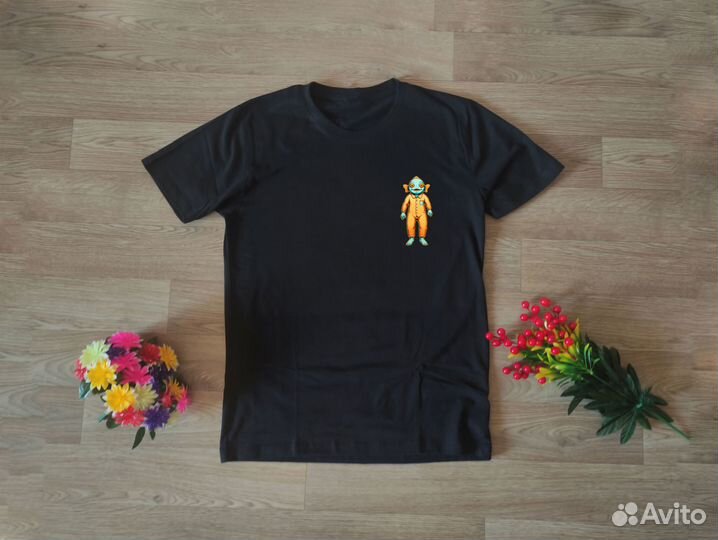 Футболка с рыбами