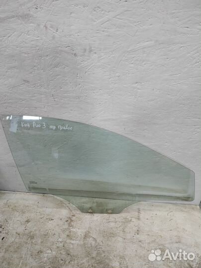 Стекло передней правой двери Kia Rio 3