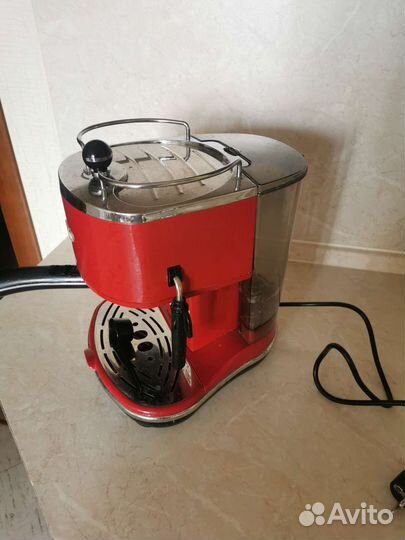 Кофеварка рожковая delonghi