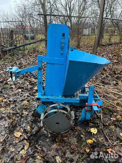 Картофелесажалка для мотоблока