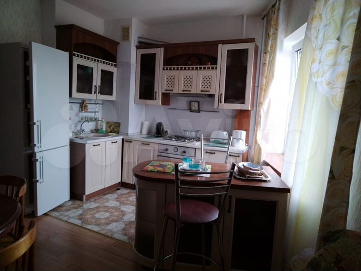 2-к. квартира, 54 м², 7/10 эт.