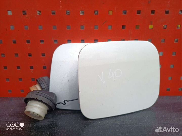 Лючок бензобака Toyota Camry v 40