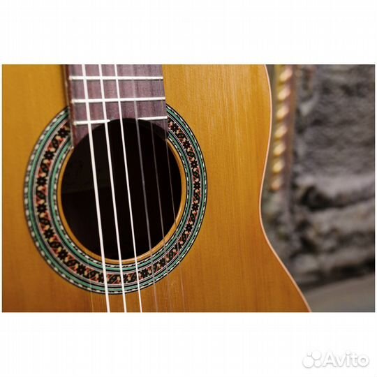 Классическая гитара Perez 610 Cedar