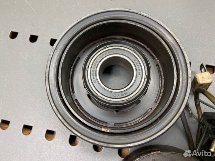 Шкив компрессора кондиционера Mercedes-Benz